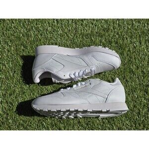 Reebok CL Leather Size 8 Women's Classic Sneakers Running Shoes White On White